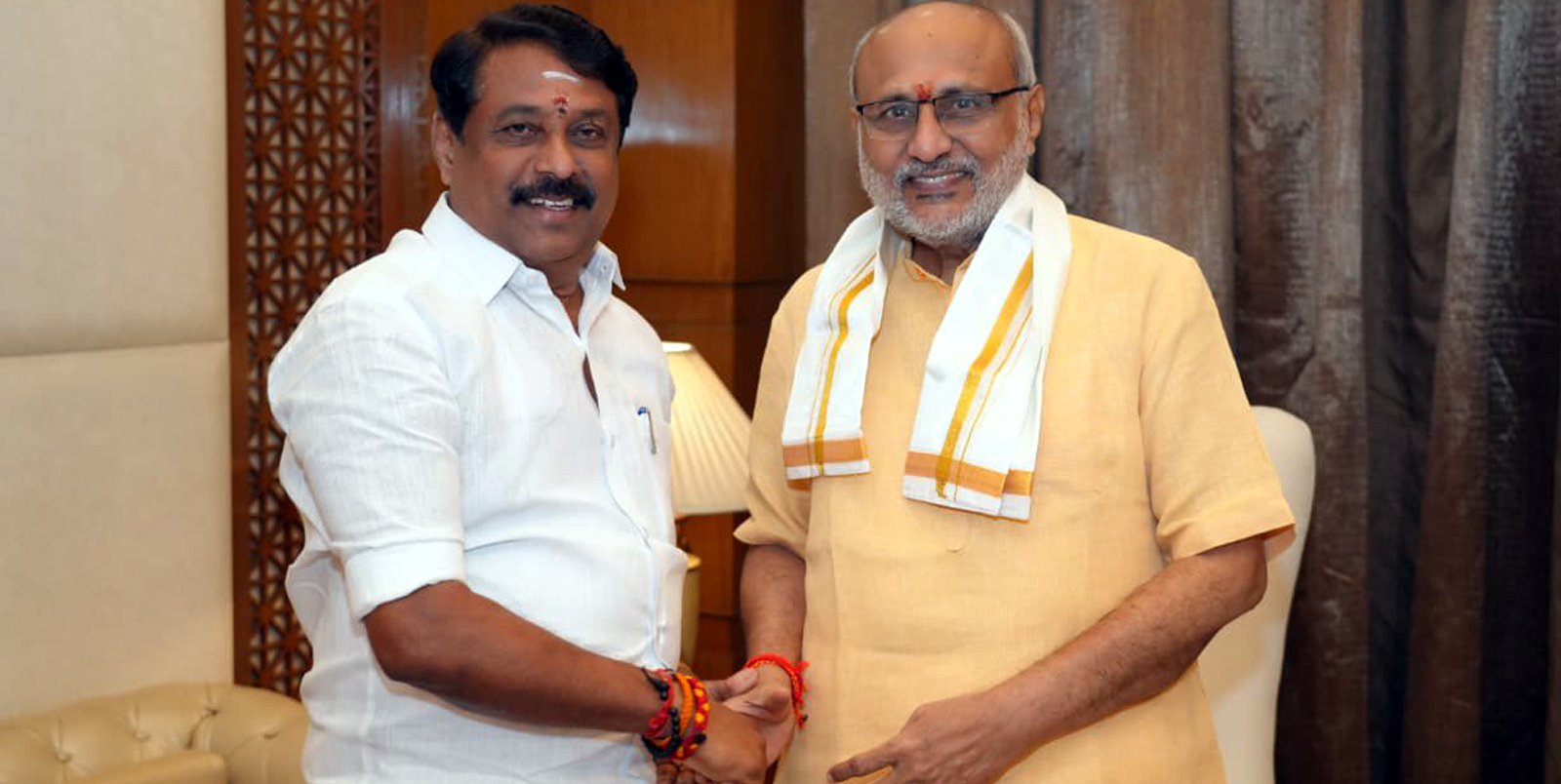 குடியரசுத் துணைத் தலைவராக பதவியேற்கும் சிபிஆர் – நயினார் நாகேந்திரன் நேரில் வாழ்த்து
